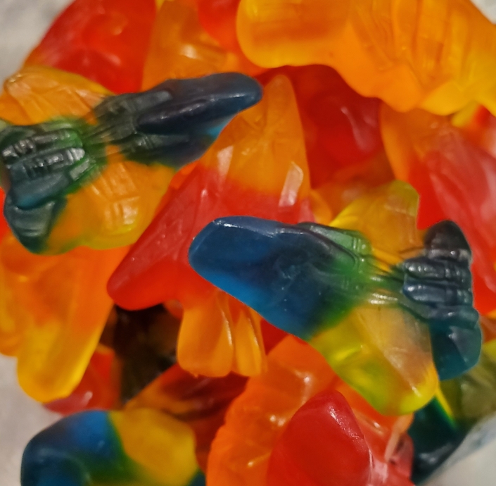 # 236 jujubes avion 2.19/100g bonbonniere